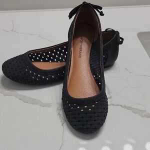 NWOB LUCKY BRAND FLATS SZ.7.5M